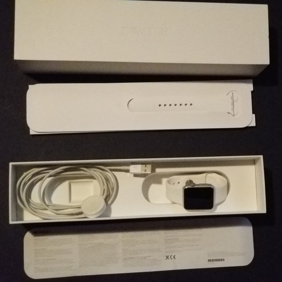 Apple Watch 7000 Series 38 mm - Picture 3 of 3